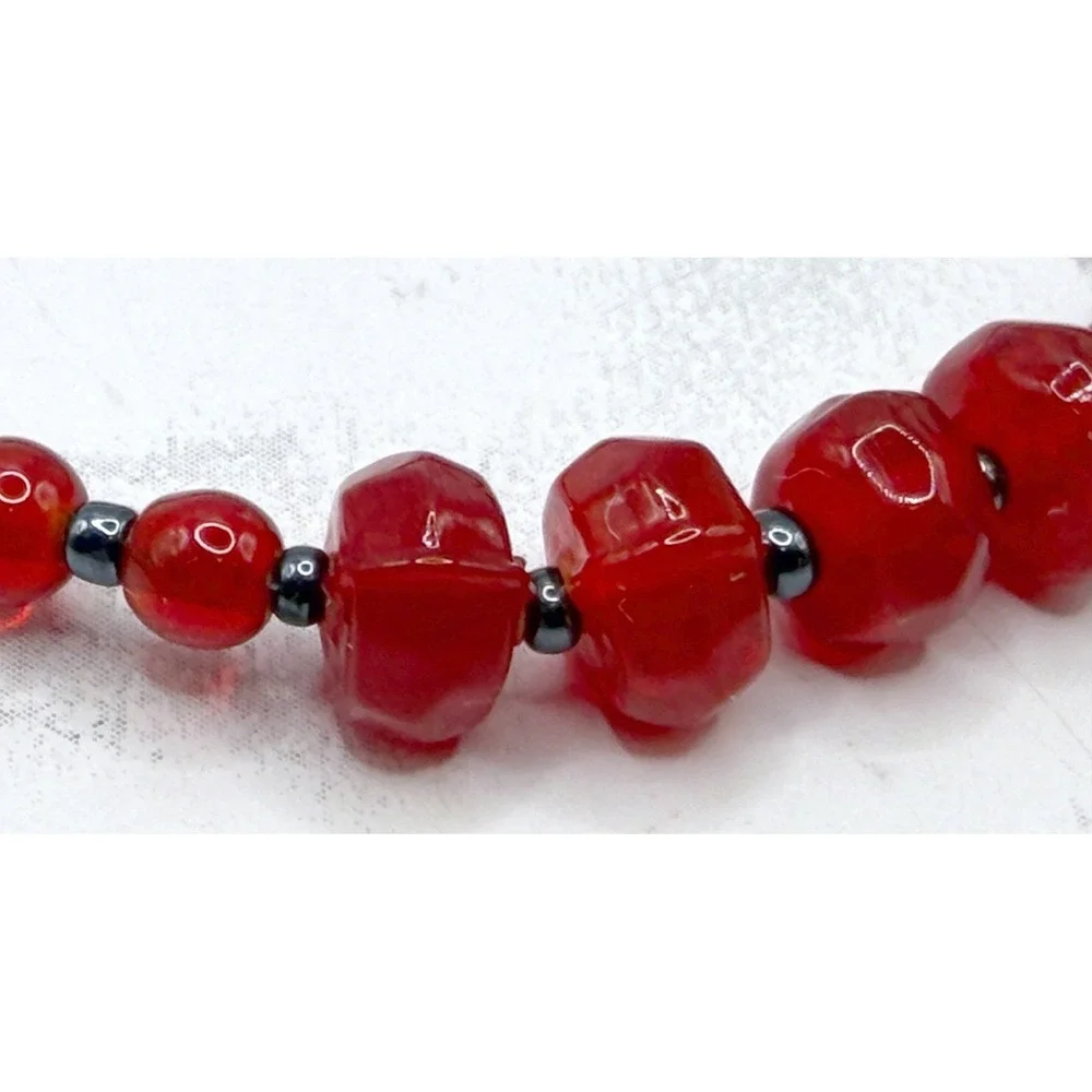 Red Glass Bead Stretch‎ Bracelet Feminine Gunmetal Spacer Stackable 7.75